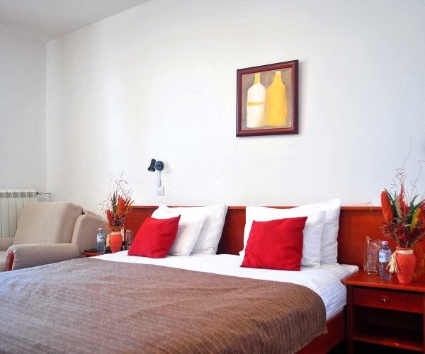 Hotel-divcibare-mountain-divcibare-hotel-family-soba-2-1